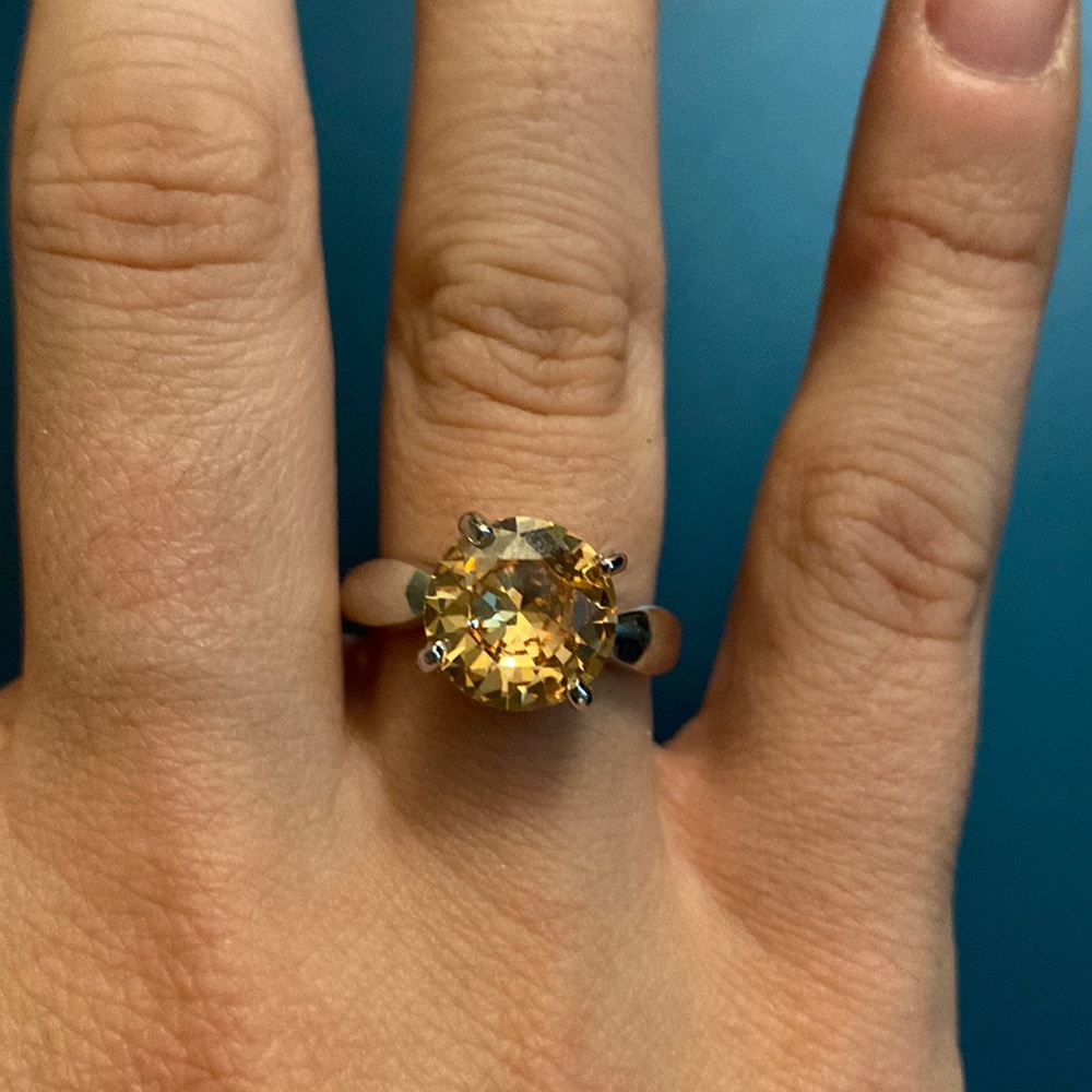 Peach diamond costume ring